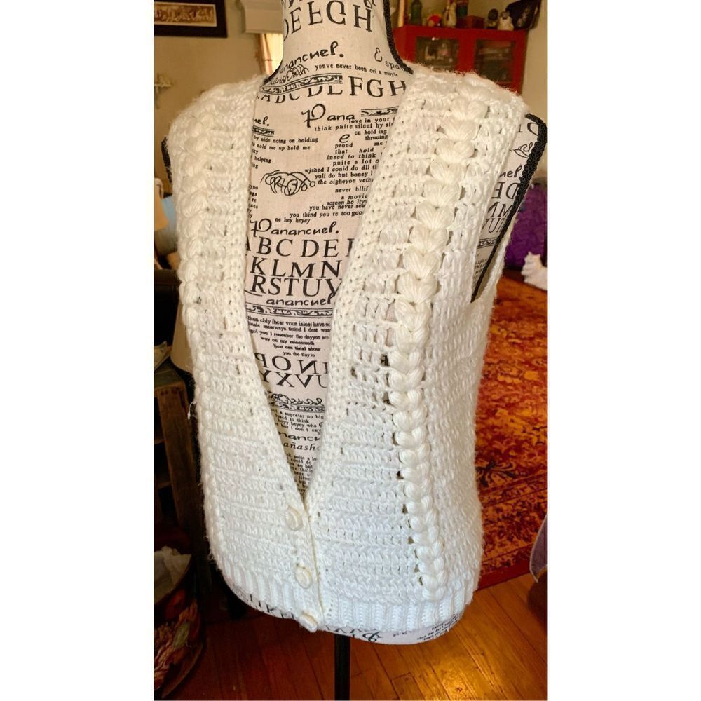 LaMode Vintage Sweater Vest